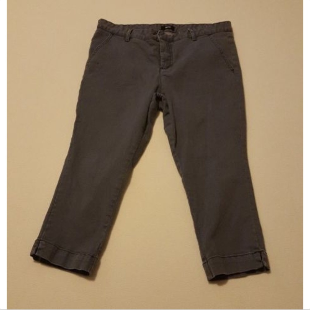 BDG Cropped Capri Grey Jeans Size 31